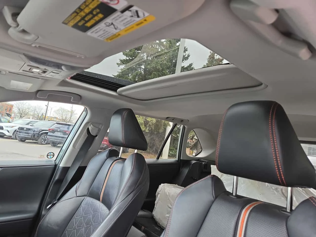 Toyota Rav4 * Trail * ОБДУХВАНЕ * КОМПЛЕКТ ГУМИ * PANO - автомобили, коли, обяви за нови и употребявани 11
