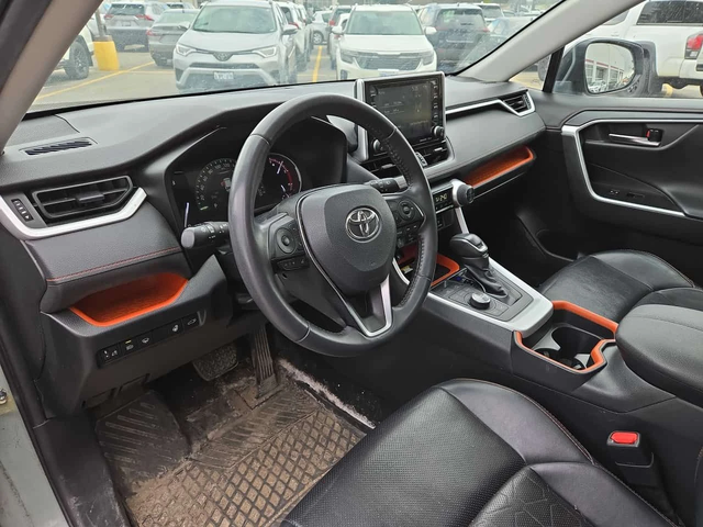Toyota Rav4 * Trail * ОБДУХВАНЕ * КОМПЛЕКТ ГУМИ * PANO - автомобили, коли, обяви за нови и употребявани 4