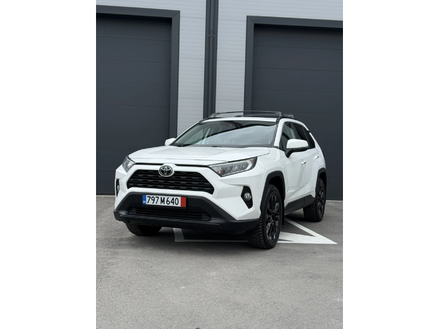 Toyota Rav4 * AWD* НАЛИЧНА В БГ* ПОДГРЕВ* ШИБЕДАХ - автомобили, коли, обяви за нови и употребявани 0