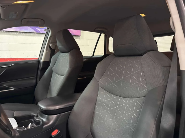 Toyota Rav4 * LE * 2 КЛЮЧА* ПОДГРЕВ* KEYLESS* - автомобили, коли, обяви за нови и употребявани 9