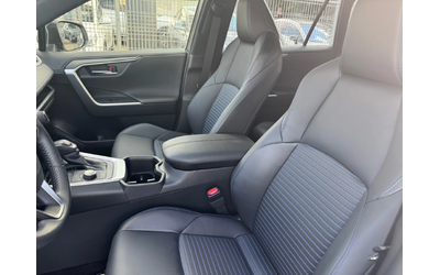 Toyota Rav4 - автомобили, коли, обяви за нови и употребявани 12