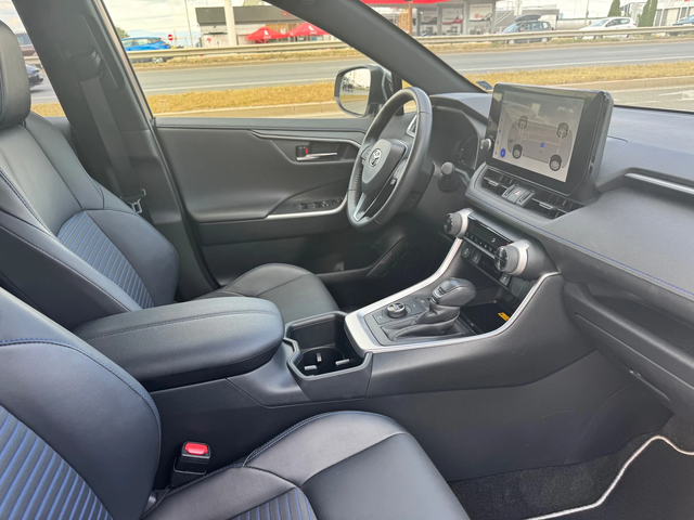 Toyota Rav4 - автомобили, коли, обяви за нови и употребявани 15