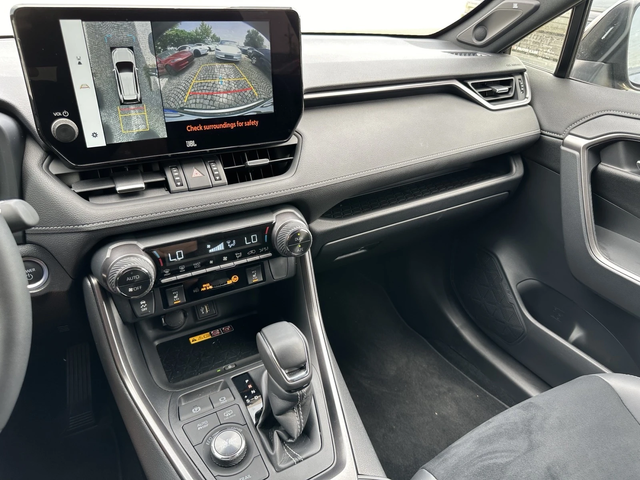 Toyota Rav4 GR/PLUG-IN HYBRID/306.PS 4x4 - автомобили, коли, обяви за нови и употребявани 14