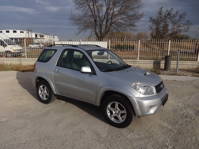 Toyota Rav4 - автомобили, коли, обяви за нови и употребявани 0