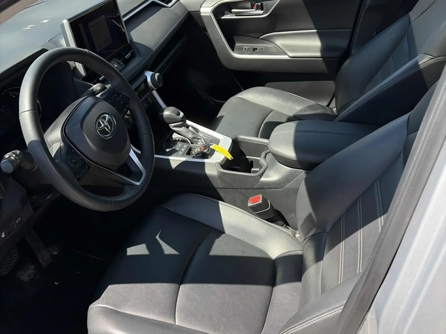 Toyota Rav4 XLE AWD * ПАНОРАМА * ПОДГРЕВИ * Keyless * CARFAX - автомобили, коли, обяви за нови и употребявани 6