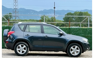 Toyota RAV4 2.2D-CAT ИТАЛИЯ - автомобили, коли, обяви за нови и употребявани 7
