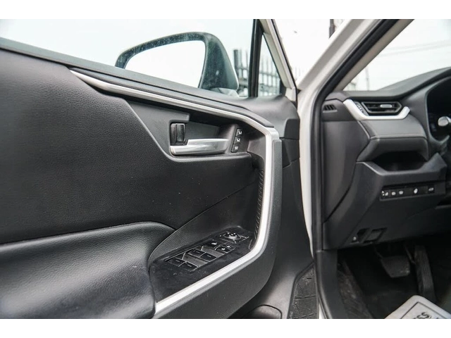 Toyota Rav4 Hybrid XLE AWD - автомобили, коли, обяви за нови и употребявани 14