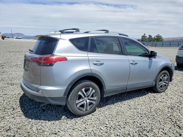 Toyota Rav4 - автомобили, коли, обяви за нови и употребявани 5