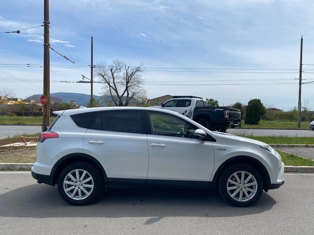 Toyota Rav4 2.5 HEV - автомобили, коли, обяви за нови и употребявани 3