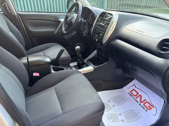 Toyota Rav4 2, 000d4d EURO4 - автомобили, коли, обяви за нови и употребявани 8