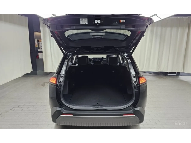 Toyota Rav4 2.5 HEV 4WD* Luxury* 360* HUD* ОБДУХ* FULL - автомобили, коли, обяви за нови и употребявани 3