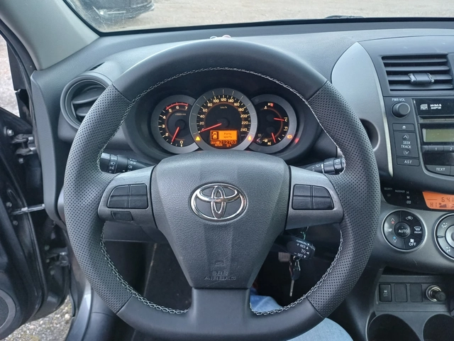 Toyota Rav4 2.2 D4D - автомобили, коли, обяви за нови и употребявани 14