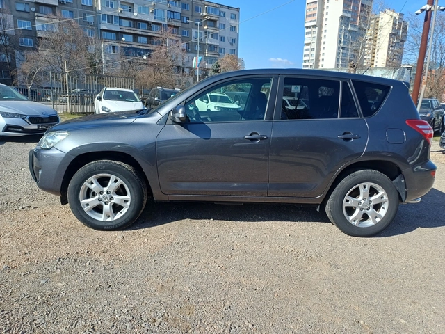 Toyota Rav4 2.2 D4D - автомобили, коли, обяви за нови и употребявани 7