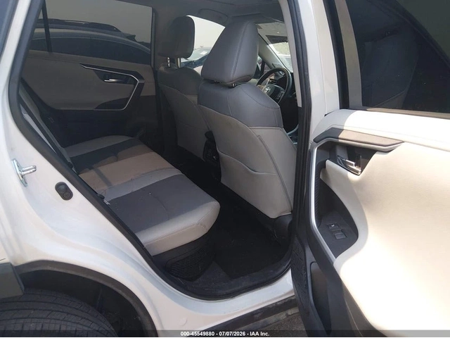 Toyota Rav4 Hybrid Limited - автомобили, коли, обяви за нови и употребявани 7