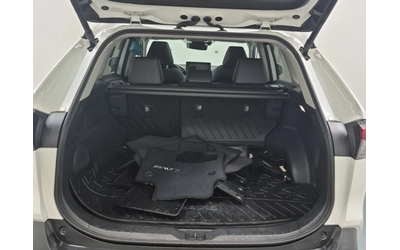 Toyota Rav4 Hybrid Limited AWD - автомобили, коли, обяви за нови и употребявани 10