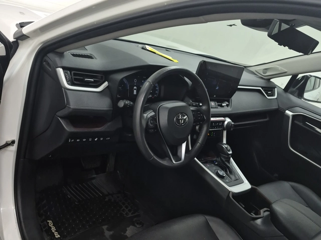 Toyota Rav4 Hybrid Limited AWD - автомобили, коли, обяви за нови и употребявани 6