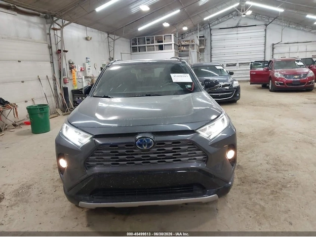 Toyota Rav4 Hybrid XSE - автомобили, коли, обяви за нови и употребявани 9