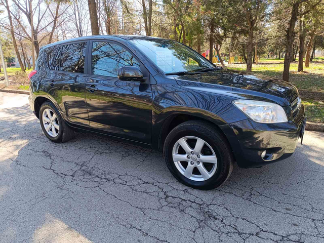 Toyota Rav4 - автомобили, коли, обяви за нови и употребявани 10