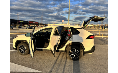 Toyota Rav4 AWD 2.5 DOHC Automatic 8 Speed Регистрирана - автомобили, коли, обяви за нови и употребявани 7