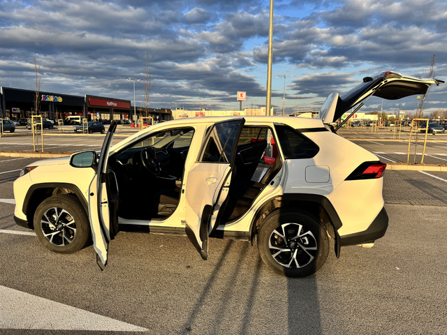 Toyota Rav4 AWD 2.5 DOHC Automatic 8 Speed Регистрирана - автомобили, коли, обяви за нови и употребявани 7