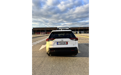 Toyota Rav4 AWD 2.5 DOHC Automatic 8 Speed Регистрирана - автомобили, коли, обяви за нови и употребявани 9