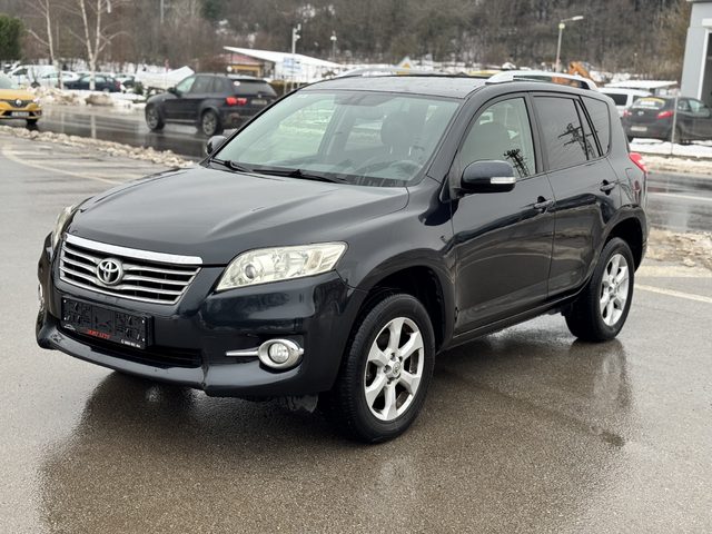 Toyota Rav4 d4d FaceLift - автомобили, коли, обяви за нови и употребявани 1