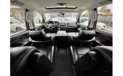 Toyota Sequoia 5.7i V8  17800km - автомобили, коли, обяви за нови и употребявани 8