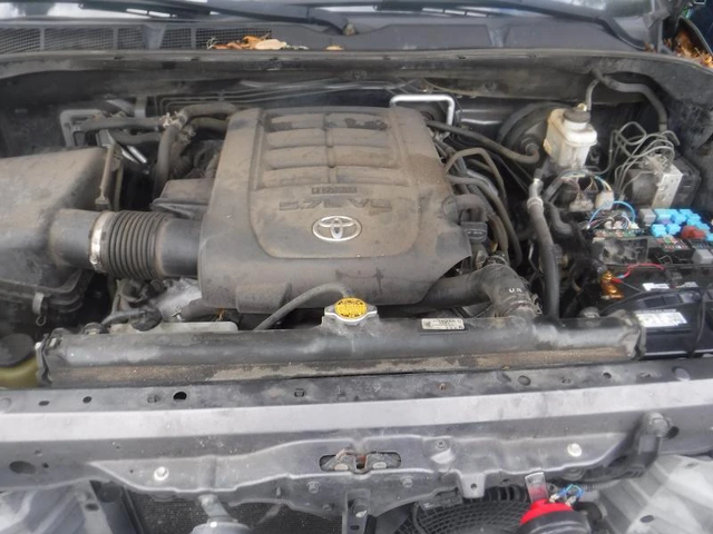 Toyota Sequoia PLATINUM / 5.7 / ТОПЪЛ ЩАТ / БЕЗ РЪЖДА - автомобили, коли, обяви за нови и употребявани 10