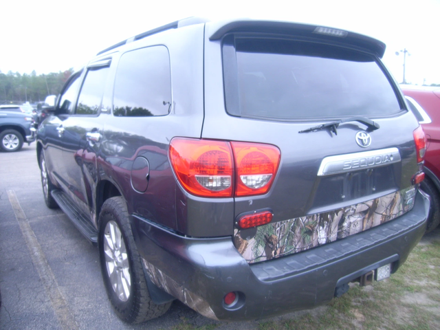 Toyota Sequoia PLATINUM / 5.7 / ТОПЪЛ ЩАТ / БЕЗ РЪЖДА - автомобили, коли, обяви за нови и употребявани 2