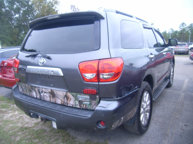 Toyota Sequoia PLATINUM / 5.7 / ТОПЪЛ ЩАТ / БЕЗ РЪЖДА - автомобили, коли, обяви за нови и употребявани 3