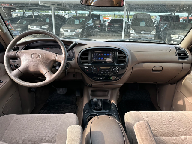 Toyota Sequoia 4.7i ГАЗ - автомобили, коли, обяви за нови и употребявани 11