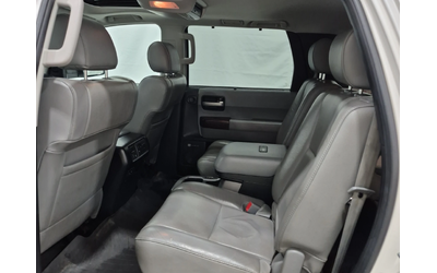 Toyota Sequoia 5.7 PLATINUM - автомобили, коли, обяви за нови и употребявани 9