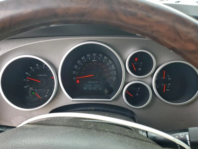 Toyota Sequoia PLATINUM 5, 7 - автомобили, коли, обяви за нови и употребявани 8