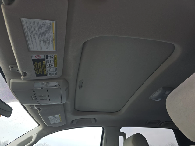 Toyota Sequoia SR5 - автомобили, коли, обяви за нови и употребявани 15