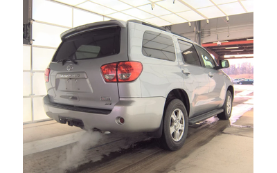 toyota-sequoia - 3
