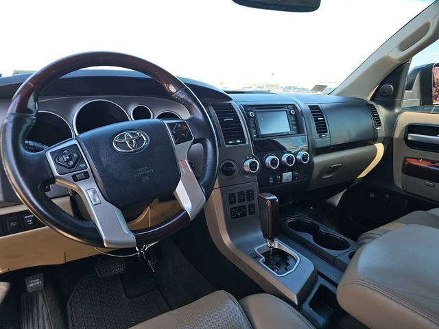 Toyota Sequoia PLATINUM* 5.7* V8* ПОДГРЕВ* КАМЕРА* КЕЙЛЕС - автомобили, коли, обяви за нови и употребявани 7