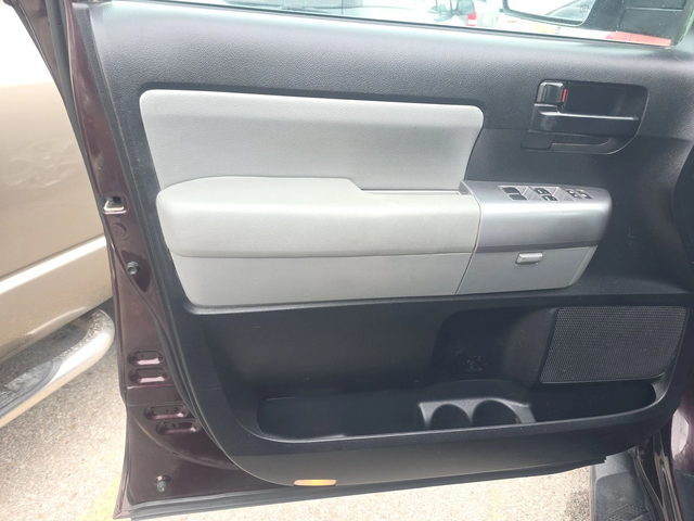 Toyota Sequoia 5.7* V8* ПОДГРЕВ* КАМЕРА* КЕЙЛЕС* - автомобили, коли, обяви за нови и употребявани 6