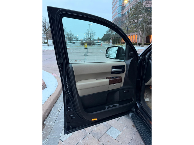 Toyota Sequoia PLATINUM* 5.7* V8* ПОДГРЕВ* КАМЕРА* КЕЙЛЕС - автомобили, коли, обяви за нови и употребявани 8