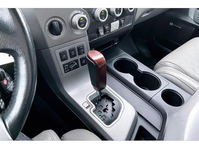 Toyota Sequoia PLATINUM* 5.7* V8* ПОДГРЕВ* КАМЕРА* КЕЙЛЕС - автомобили, коли, обяви за нови и употребявани 11