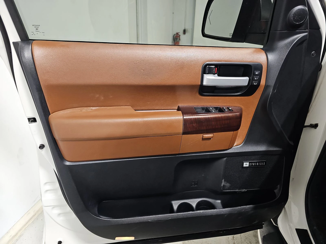 Toyota Sequoia PLATINUM* 5.7* V8* ПОДГРЕВ* КАМЕРА* КЕЙЛЕС - автомобили, коли, обяви за нови и употребявани 6