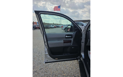 Toyota Sequoia PLATINUM* 5.7* V8* ПОДГРЕВ* КАМЕРА* КЕЙЛЕС - автомобили, коли, обяви за нови и употребявани 8