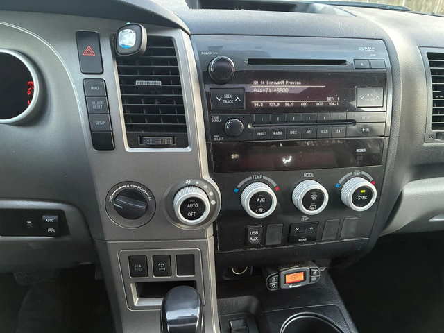 Toyota Sequoia АВТОПИЛОТ* КЕЙЛЕС* ЕЛ* СЕДАЛКИ* - автомобили, коли, обяви за нови и употребявани 9