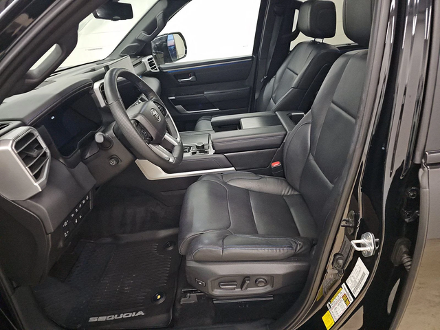 Toyota Sequoia Platinum 4x4* Pano* HuD - автомобили, коли, обяви за нови и употребявани 4