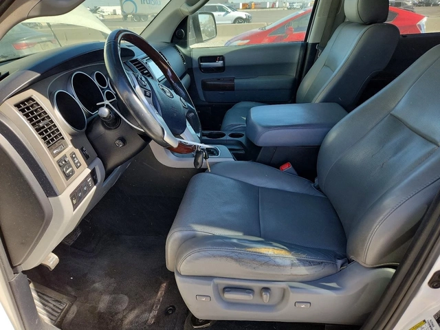 Toyota Sequoia PLATINUM 4WD| 5.7L V8 - автомобили, коли, обяви за нови и употребявани 6