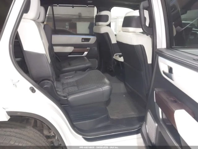 Toyota Sequoia SR5 4WD (Natl) - автомобили, коли, обяви за нови и употребявани 6