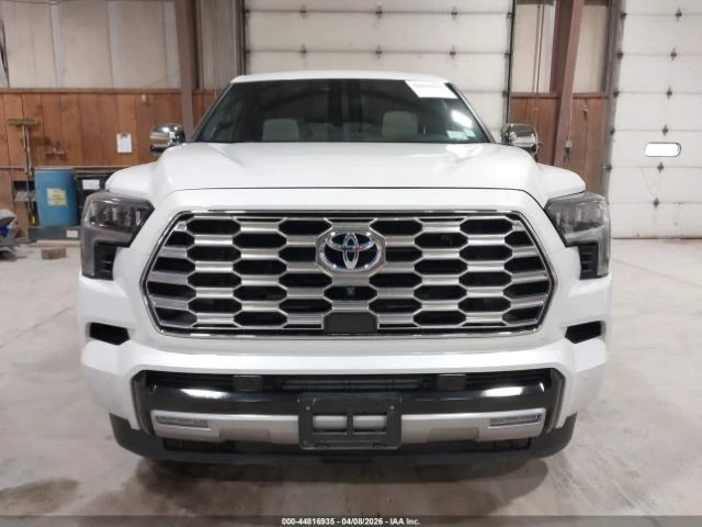 Toyota Sequoia SR5 4WD (Natl) - автомобили, коли, обяви за нови и употребявани 8