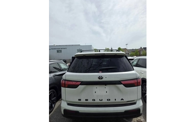 toyota-sequoia - 3