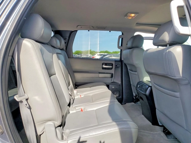 Toyota Sequoia LIMMITED* 7 МЕСТА* КОЖА* ЛИЗИНГ - автомобили, коли, обяви за нови и употребявани 10