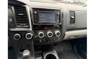 Toyota Sequoia LIMITED* 4WD* DISTRONIC* М.ТОЧКА* ПОДГРЕВ* КАМЕРА* - автомобили, коли, обяви за нови и употребявани 12