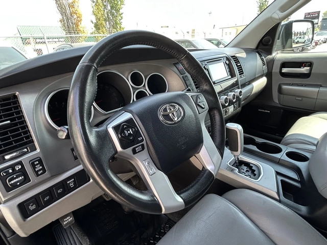 Toyota Sequoia LIMITED* 5.7* V8* ПОДГРЕВ* КАМЕРА* КЕЙЛЕС - автомобили, коли, обяви за нови и употребявани 12